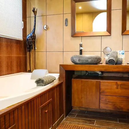 Val D'azur Bed & Breakfast 3*