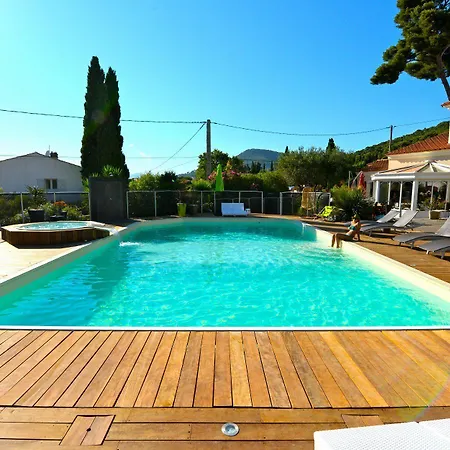 Oda ve Kahvaltı Val D'azur