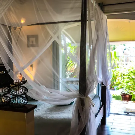 Val D'azur 住宿加早餐酒店 4*