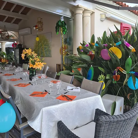 Val D'azur Bed & Breakfast Carqueiranne