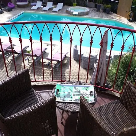 Val D'azur Bed & Breakfast 3*