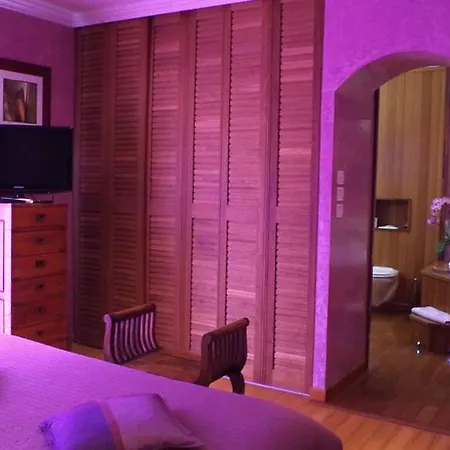 Val D'azur 住宿加早餐酒店 卡尔特汉